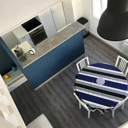 Proche St Martin De *