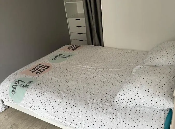 Proche St Martin De Bréhal